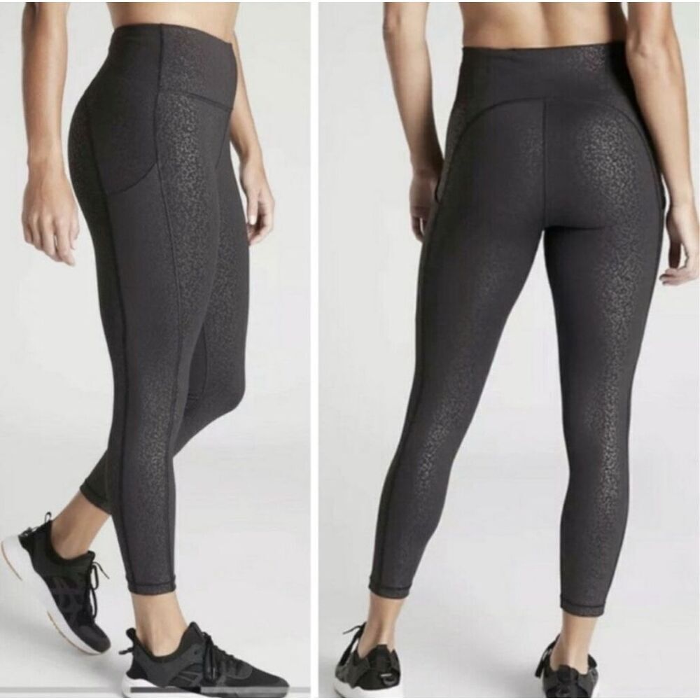 ATHLETA ULTIMATE STASH POCKET EMBOSSED 7/8 TIGHT Size Medium
